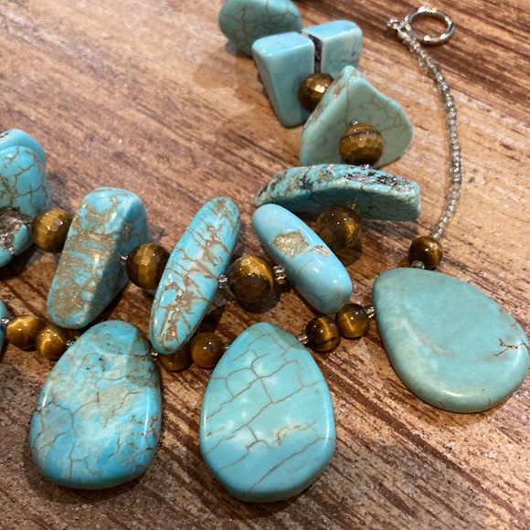 Howlite/Magnesite/Tigers Eye - Picture 10 of 12